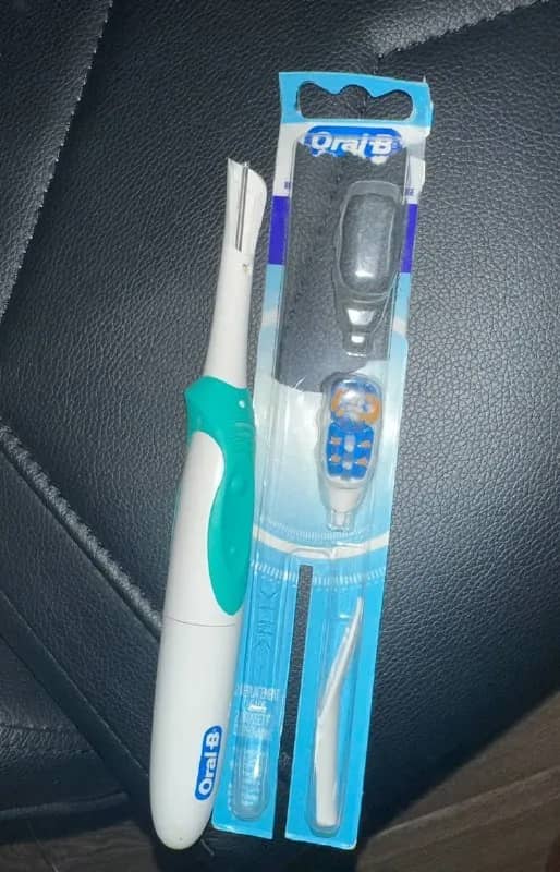 Oral-B зубная щетка на батарейках 25₾ — Тбилиси — 25 ₾
