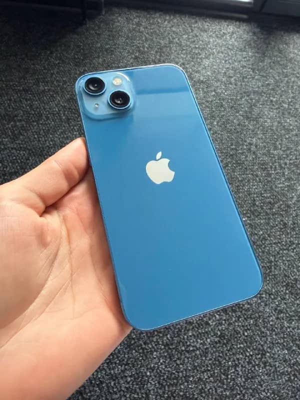 iPhone 13, 128 GB — 900 ₾ — Батуми — 900 ₾
