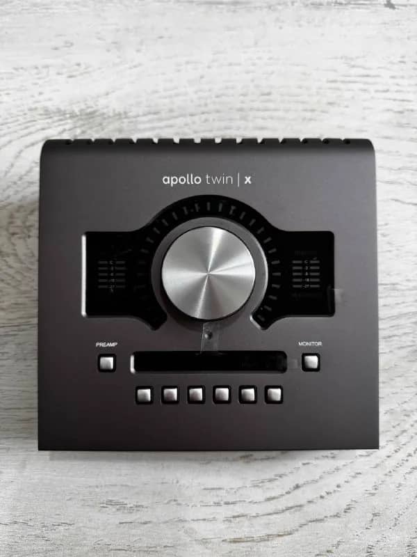 UAD Apollo Twin X один из лучших интерфейсов в своем классе. — Тбилиси — 2 200 ₾