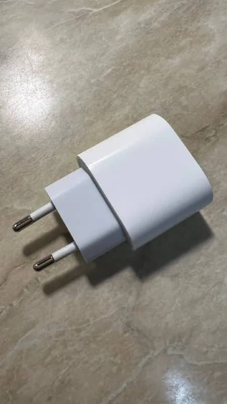 Apple USB-C 20 Вт — Тбилиси — 60 ₾