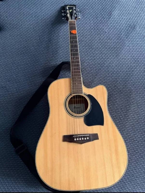 Ibanez, цена 300 лари (небольшой торг уместен) — Тбилиси — 300 ₾