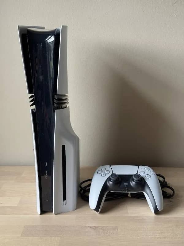 Playstation 5 pro, диск 2 tb вместе с дисководом — Тбилиси — 2 200 ₾