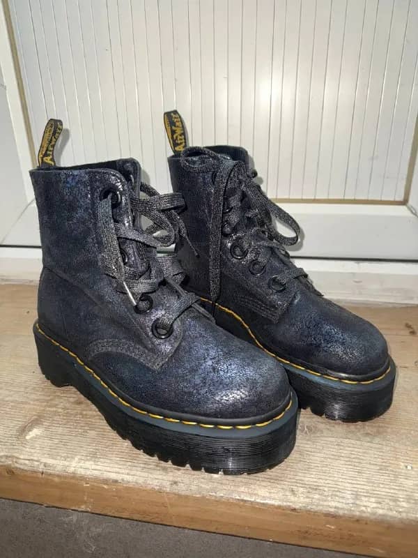 Dr. Martens Molly Iridescent Crackle — Тбилиси — 500 ₾