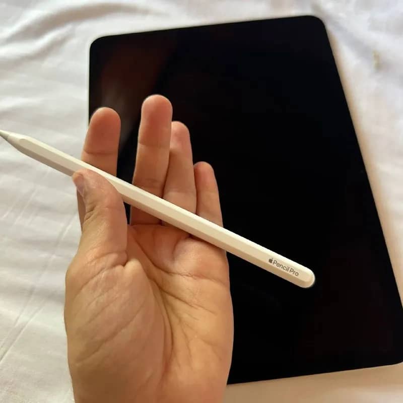 iPad Air 11» M2 128GB + Apple Pencil Pro — идеальное состояние — Тбилиси — 1 600 ₾