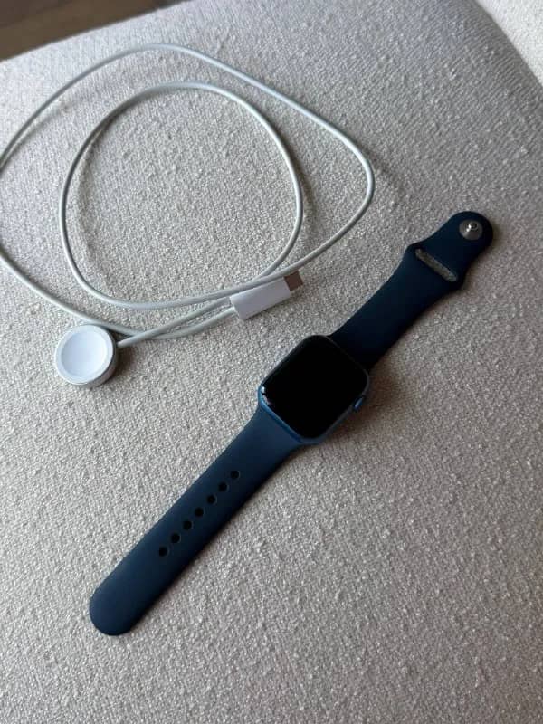 Apple Watch Series 7 — 41 мм — Тбилиси — 600 ₾
