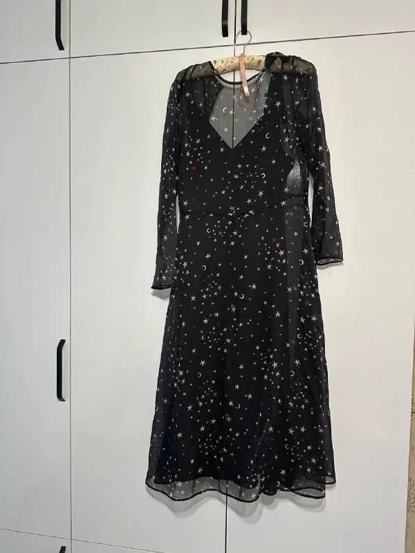H&M, праздничное. Почти новое, было надето один раз на Новый год, состояние отличное, размер на бирк — Батуми
