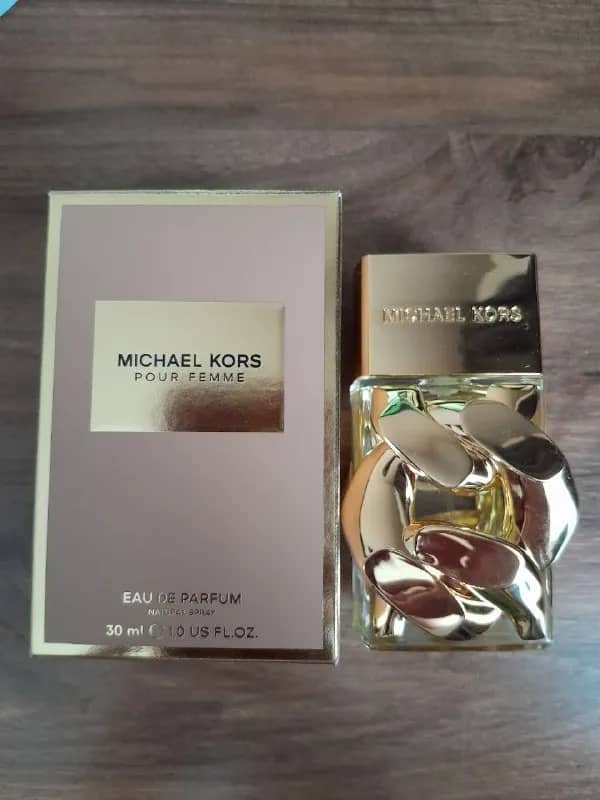 Michael Kors, edp, pour femme, 30мл без нескольких пшиков, 220 лари. Могу подвезти к метро Варкетили — Тбилиси — 220 ₾