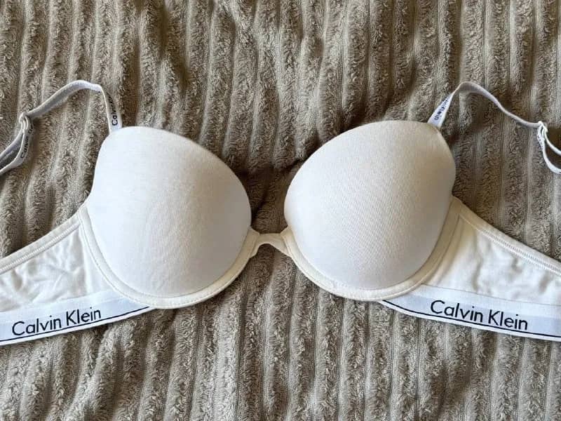 Calvin Klein B75 — Батуми — 65 ₾