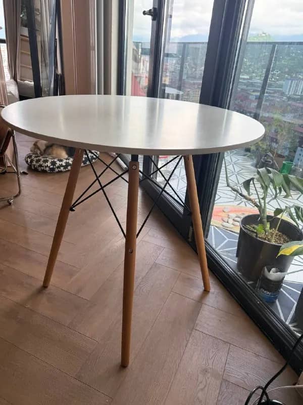 4+, есть совсем мелкая коцка и пятнышки — Батуми — 80 ₾