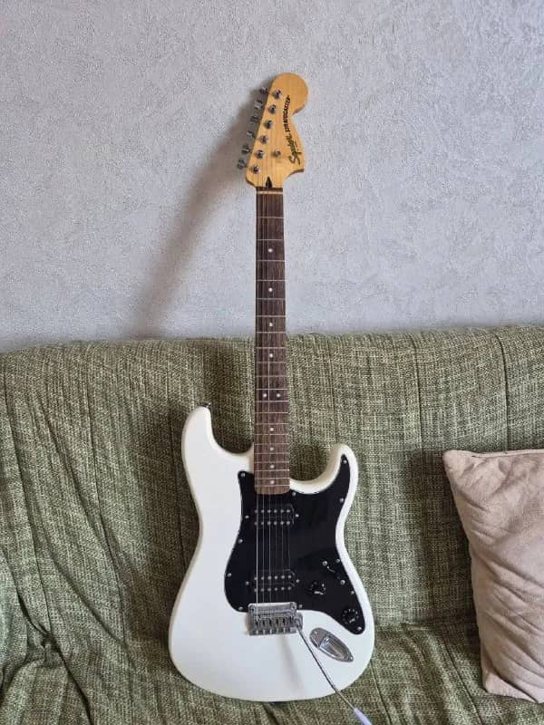 Электрогитара Fender Squier Stratocaster Affinity — Тбилиси — 800 ₾