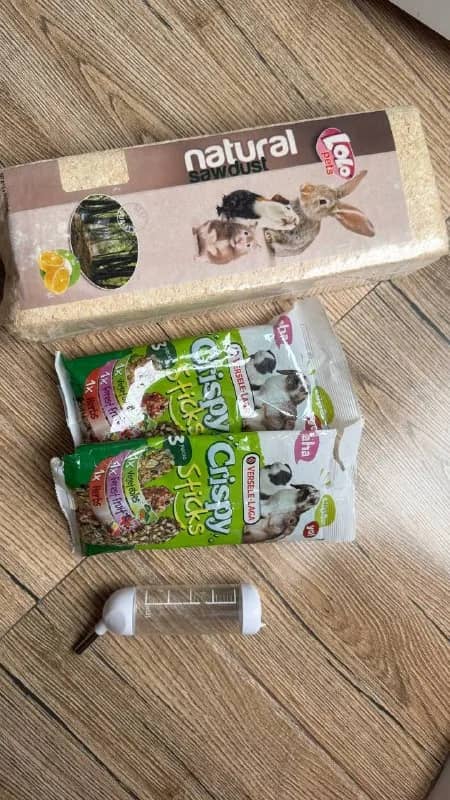 Отдам опилки, вкусняшки и поильник для грызунов (морских свинок, шиншилл, кролей) — Батуми