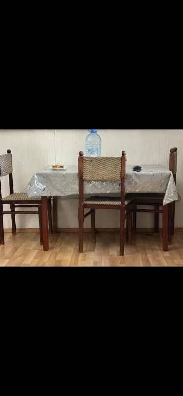 6 стулья — Батуми — 100 ₾