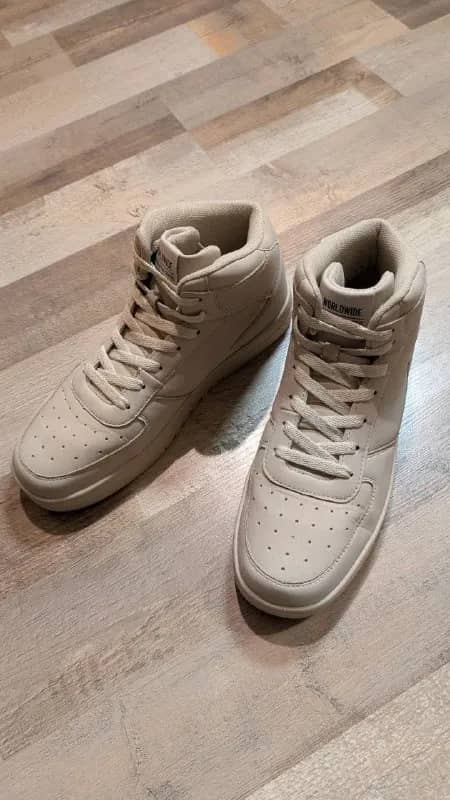 WORLDWIDE (42) 👟 — Тбилиси — 50 ₾