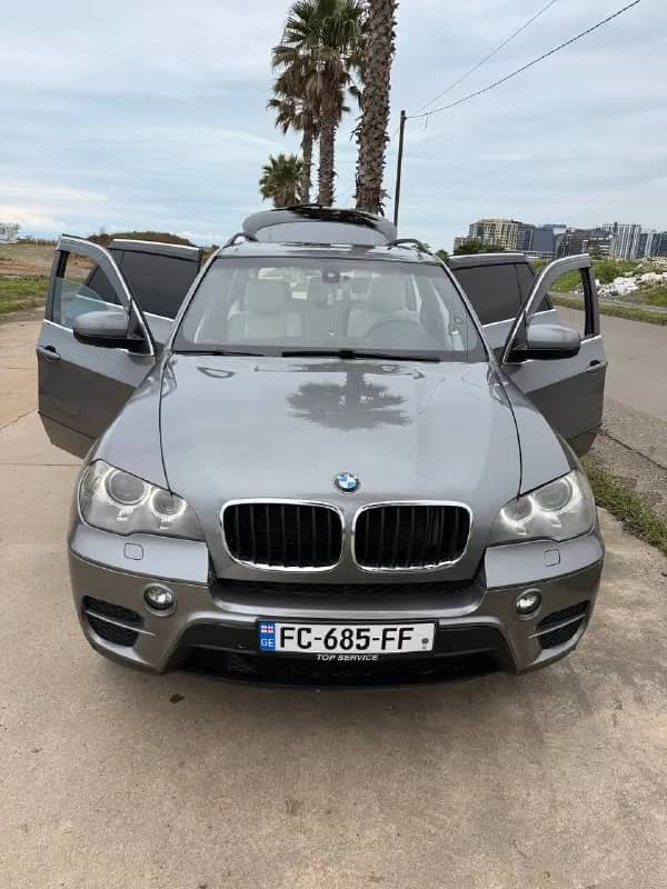 BMW X5 E70 3,0 xDrive — Батуми — 7 500 $
