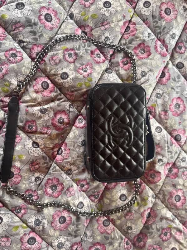 Chanel в отличном состоянии, доставка по вашему адресу включена. — Батуми — 25 ₾