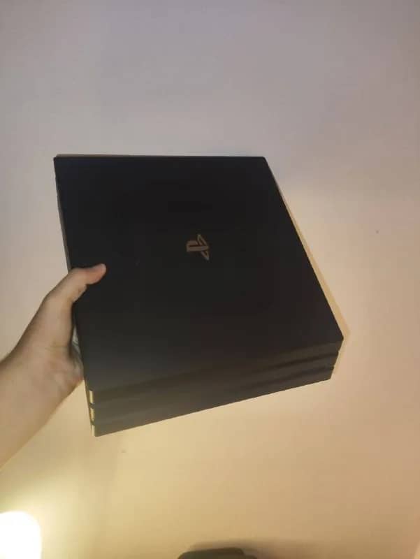 ps4 pro — Батуми — 650 ₾