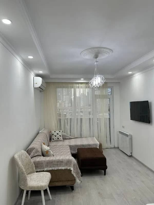 1+1 по улице Лермонтова, 67 — Батуми — 700 $