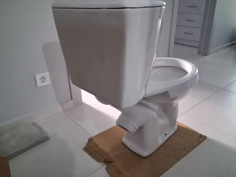 Унитаз рабочий — Батуми — 120 ₾