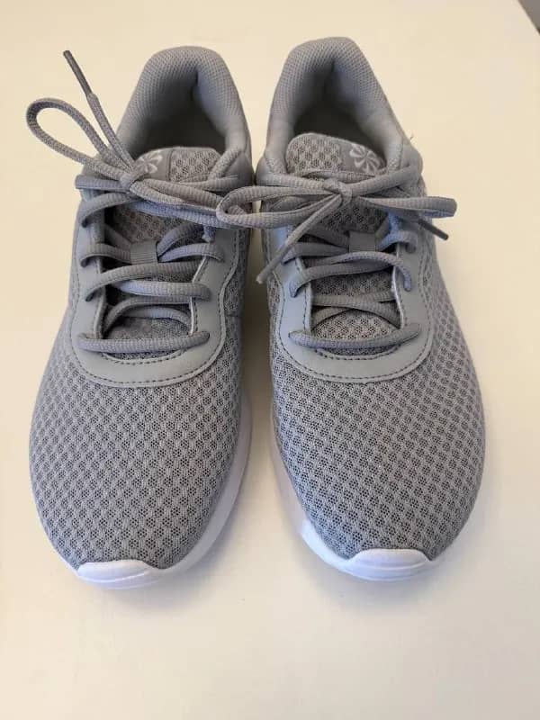 Nike Tanjun размер US 9 (EUR 42.5). Новые, с коробкой. Маломерят, больше подойдут тем, кто носит US — Тбилиси — 43 ₾