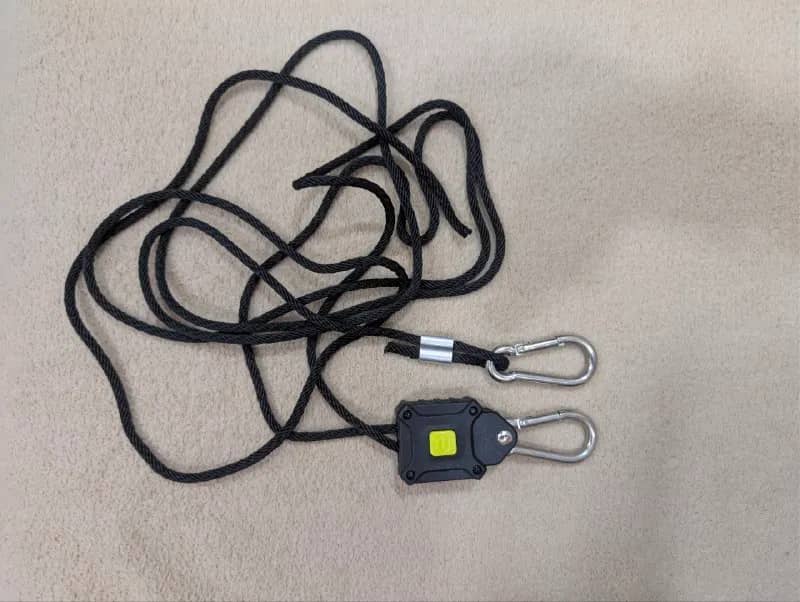 Веревка с трещёткой. Подвесы. Для подвешевания чего-либо и быстрого регулирования высоты. — Тбилиси — 10 ₾
