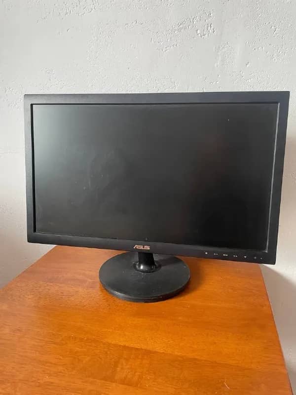 Asus VS228DE. В отличном рабочем состоянии. — Тбилиси — 120 ₾