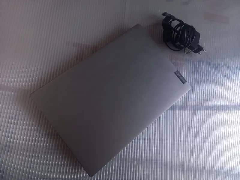 lenovo ideapad s145-15ast в очень хорошем состоянии. На экране есть не заметная при использовании по — Тбилиси — 400 ₾