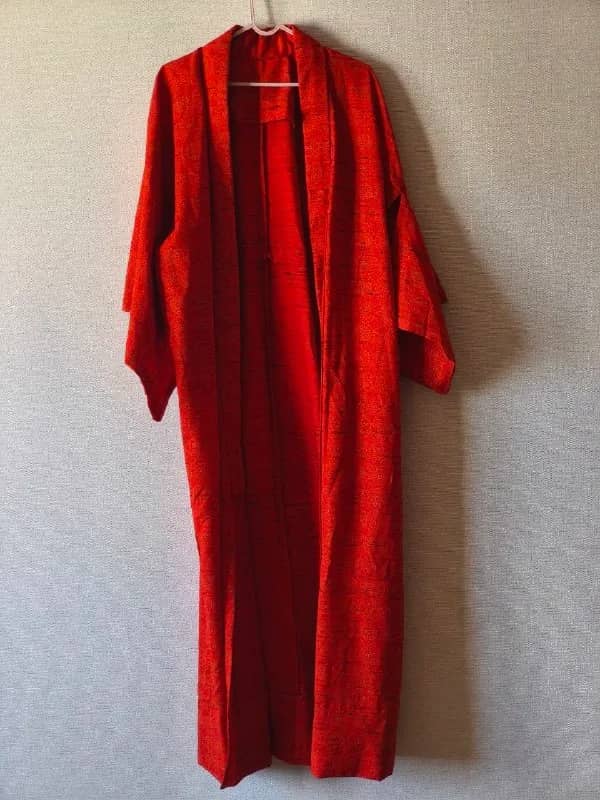 красное кимоно — Тбилиси — 70 ₾