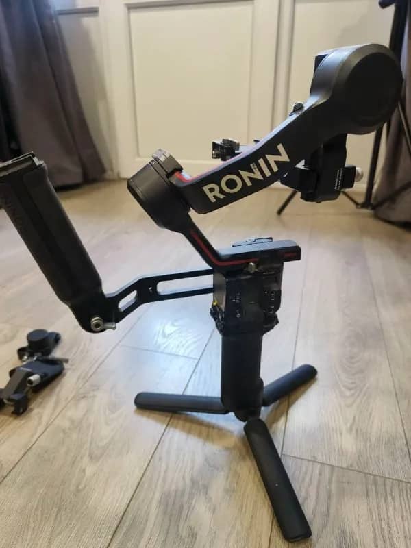 DJI RS 3 Combo, 3-Axis Gimbal Stabilizer for DSLR and Mirrorless Camera for Canon/Sony/Panasonic/Nik — Тбилиси — 1 200 ₾