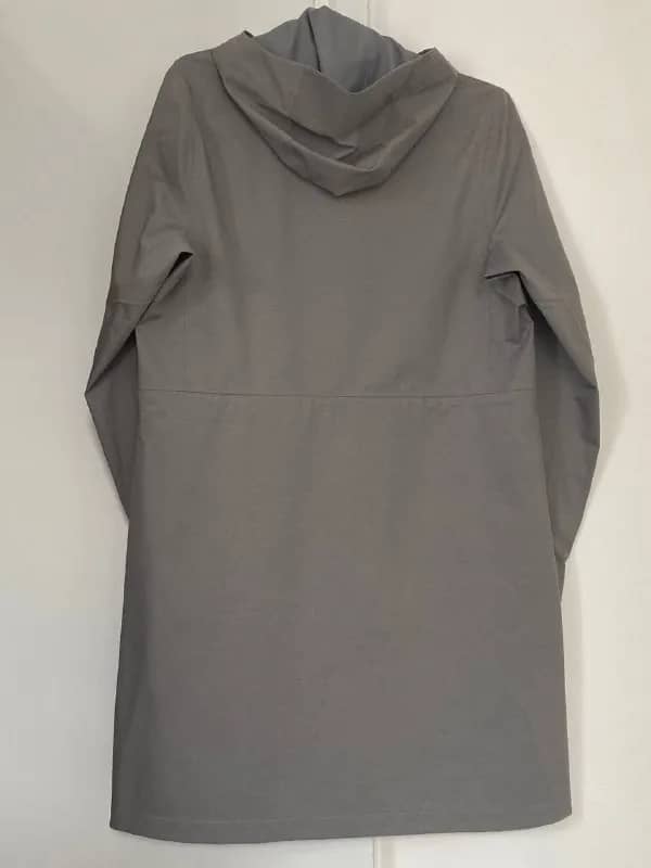 Плащ UNIQLO BlockTech — Тбилиси — 100 ₾