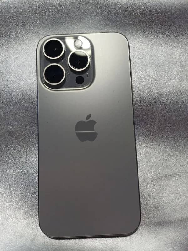 iPhone 15Pro б/у с коробкой, зарядкой и наушниками. В хорошем состоянии. По всем вопросам обращаться — Тбилиси