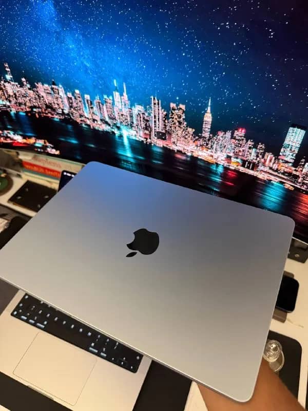 MacBook Air M4 · 16Gb/256GB — Тбилиси — 2 650 ₾