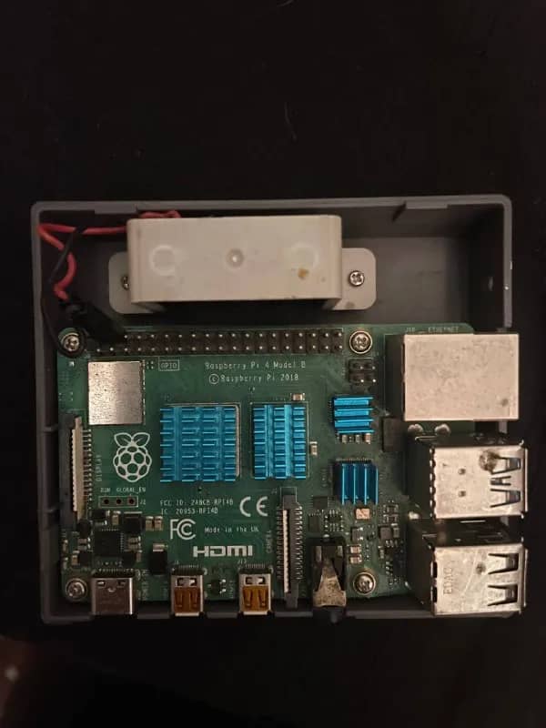Raspberry Pi 4 Model B 2GB с корпусом NES4Pi — Тбилиси — 270 ₾