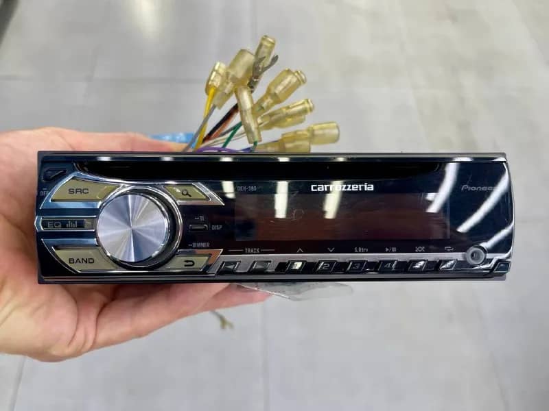 Pioneer DEH — 380 Carrozzeria (для японского рынка). Форматы: CD, MP3, AUX, радио частоты ловит в яп — Тбилиси — 80 ₾