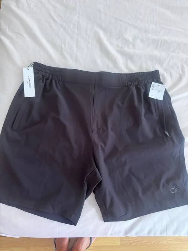 Calvin Klein — Батуми — 70 ₾