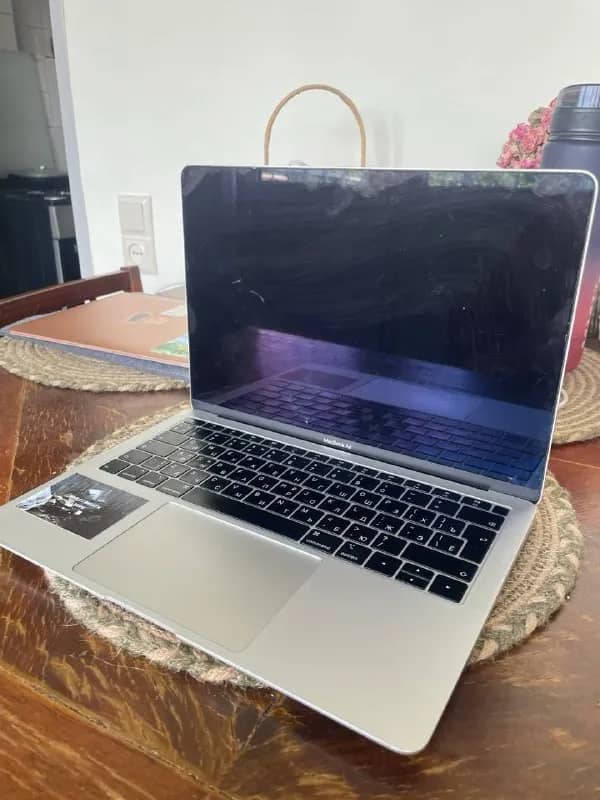 MacBook Air 2019, 13inch, intel core i5 — Тбилиси — 490 ₾
