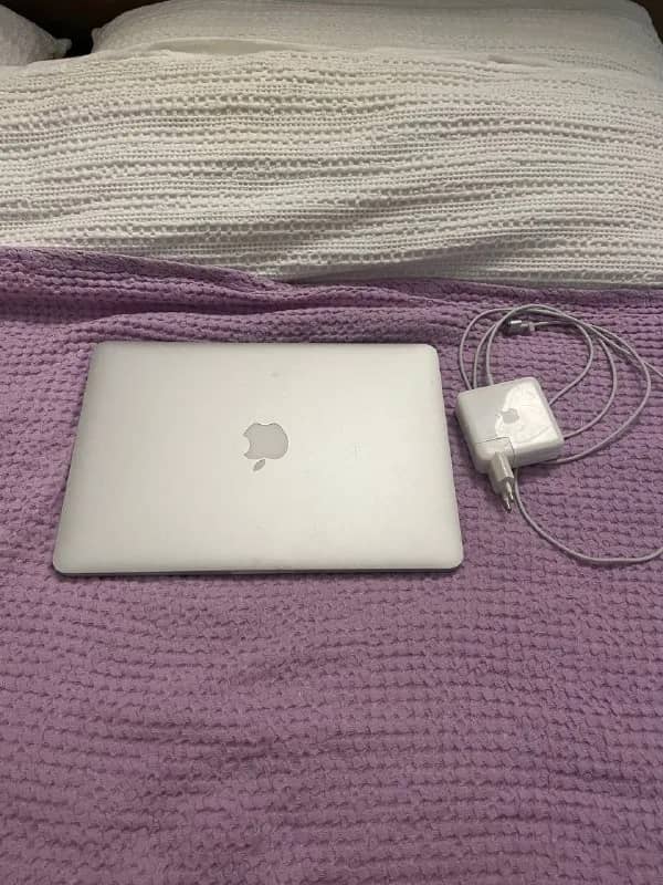 MacBook Pro Retina 13» 2015, i5 2.7 GHz, 16 GB RAM, SSD 256 GB. Оригинальная зарядка. Батарея 557 ци — Тбилиси — 800 ₾