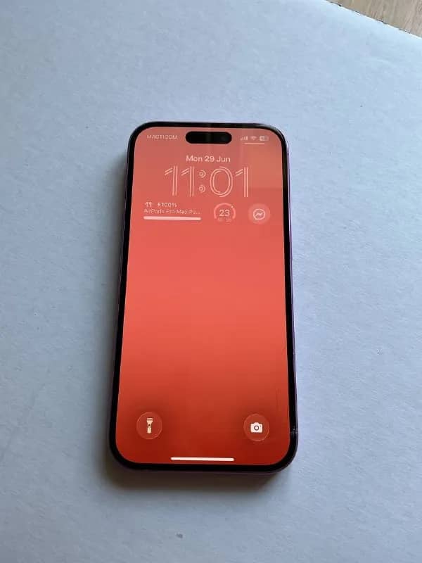 iPhone 16 128 Gb. Есть небольшой скол на стекле после падения. Все проверки. Брал в Zoommer. 1600 ла — Тбилиси — 1 600 ₾