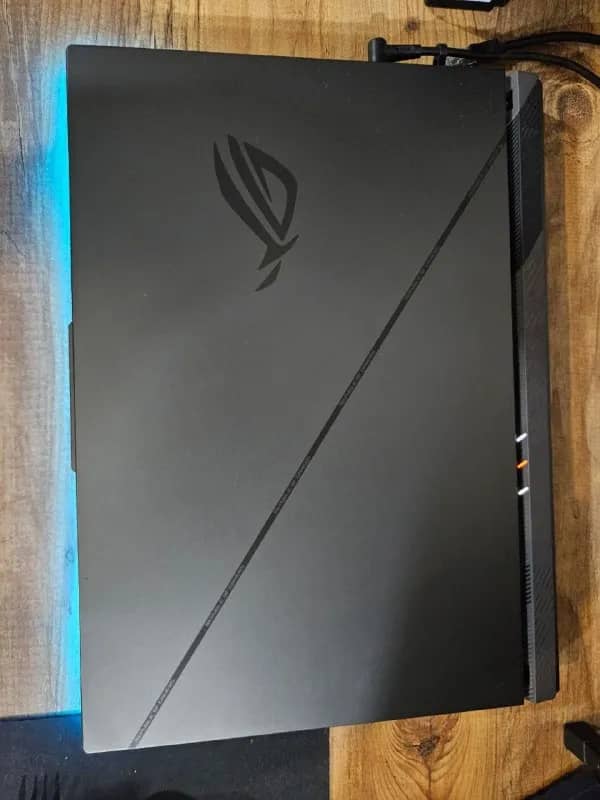 Asus ROG Strix G18 G814JVR-N6035, i9, RTX 4060 — Тбилиси — 4 000 ₾