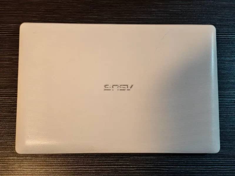 ASUS X200CA (На запчасти / Под восстановление) - В рабочем состоянии, но не включается — Ереван — 15 000 ₾