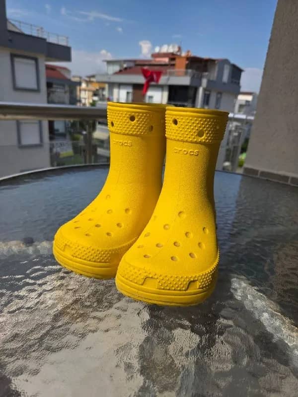 Crocs. Размер 10 (детский): 27-28 (~16,5–17 см стопа). — Анталия — 800 ₺