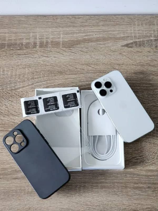 iPhone 16 Pro 128GB (White Titanium / Белый титан) — 2 300 GEL — Батуми — 2 300 ₾