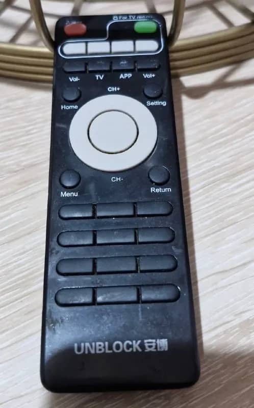 Android TV Box Ubox (без чехла - в рабочем состоянии) от Unblock Tech, цена 150 турецких лир. — Анталия — 150 ₺