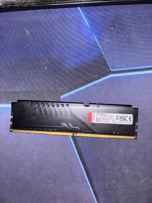 Kingston FURY Beast DDR5 16GB (одна плата) — Батуми — 500 ₾