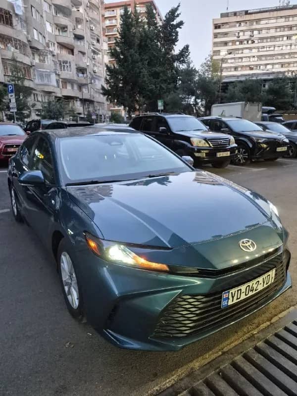 Toyota Camry LE AWD Hybrid — Тбилиси — 17 000 $