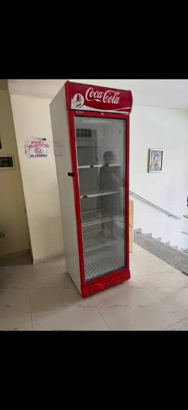 Холодильник Coca-Cola — Батуми — 200 ₾