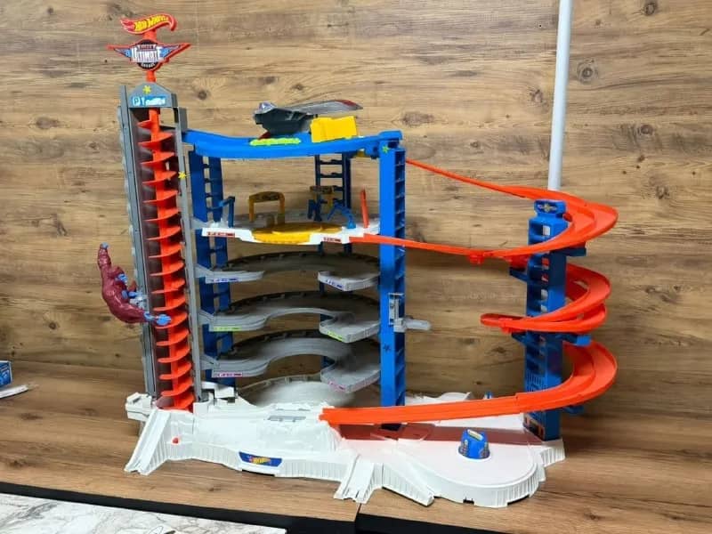 Hotwheels Super Ultimate Garage — Анталия