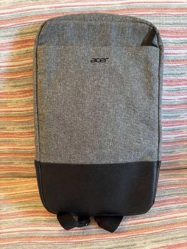 1. Тонкий рюкзак Acer 14» Slim 3-in-1 Backpack (модель NP.BAG1A.289) — Тбилиси