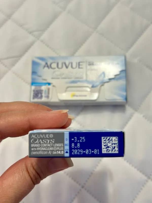 Acuvue Oasys with Hydraclear Plus. -3,25 кривизна 8.8 Две упаковки за 1600 лир. Район Енигюн. — Анталия — 1 600 ₺