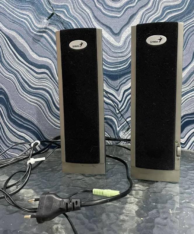 Genius SP-J06 — 30 ₾ — Батуми — 30 ₾