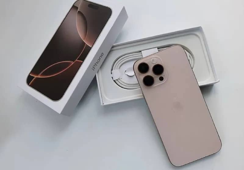 iPhone 16 Pro Max 512 ГБ, модель только с eSIM. Идеальное состояние; не вскрывался, в ремонте не был — Батуми — 2 500 ₾